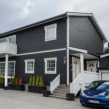 Apartman Spacious 3-br Apartment- 4 Min Drive To Helgelandstrappa *