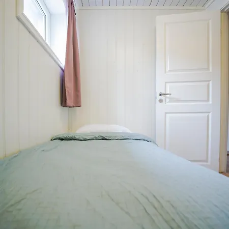 Spacious 3-br Apartment- 4 Min Drive To Helgelandstrappa Mosjøen