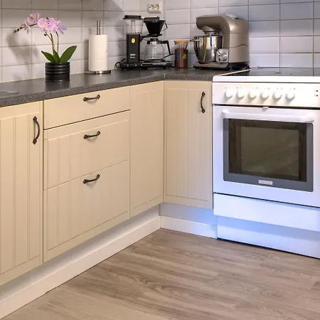 Spacious 3-br Apartment- 4 Min Drive To Helgelandstrappa Mosjøen