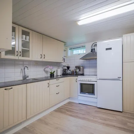 Spacious 3-br Apartment- 4 Min Drive To Helgelandstrappa * Mosjøen