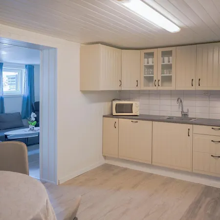 Spacious 3-br Apartment- 4 Min Drive To Helgelandstrappa Apartman Mosjøen